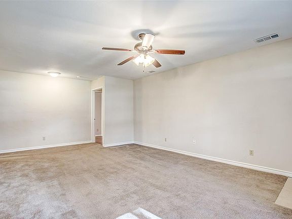 5th image of 1417 Oak Hills Dr