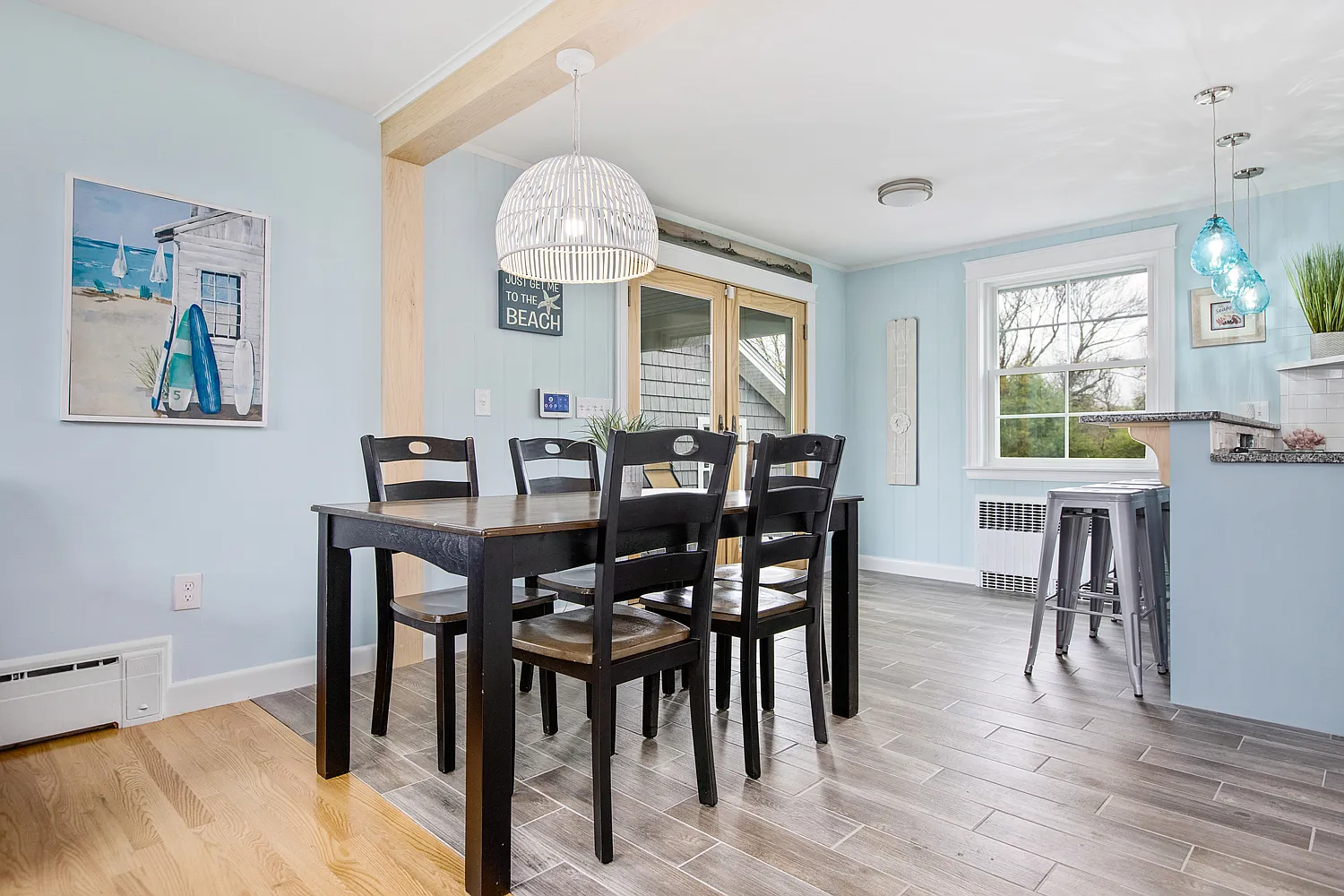 5 bed, 1999 sqft, $2,600 — Photo 2