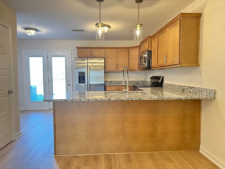 134 Quarry Point Dr — Photo 3