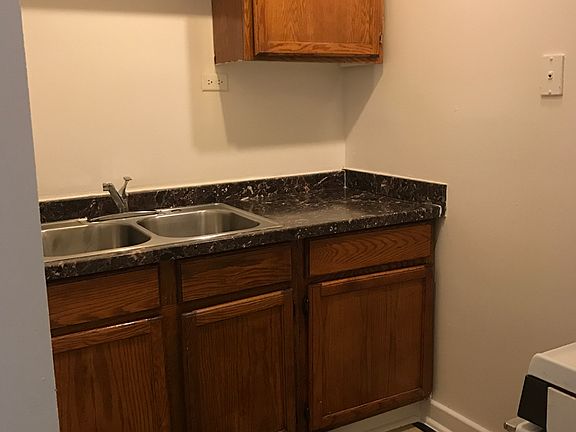2nd image of 5601 W West End Ave APT 208