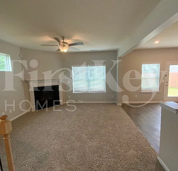 190 Malbone St SW — Photo 3