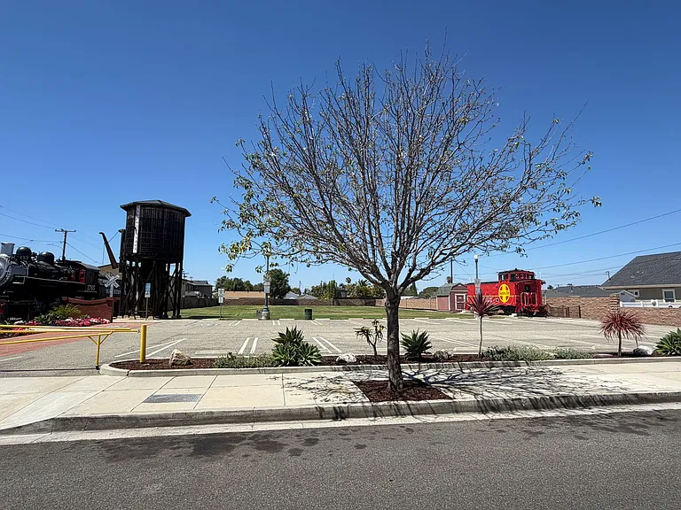 Woodward — Photo 15