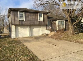 8112 E 134th Ter, Grandview, MO 64030
