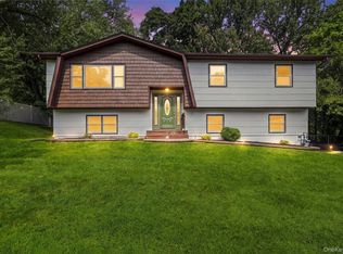 2 Deborah Lane, Valley Cottage, NY 10989
