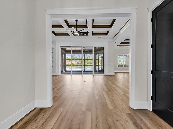 2nd image of 1048 Johnston Dr.
