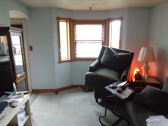 2nd image of 11014 S Sawyer Ave