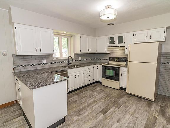 5th image of 8227 Villaton Dr