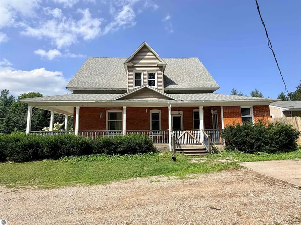 10891 S Lucas Rd, Mc Bain, MI 49657