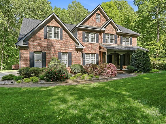 3rd image of 1604 Great Woods Rd