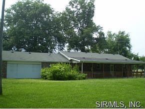 2nd image of 105 Fritz Ln