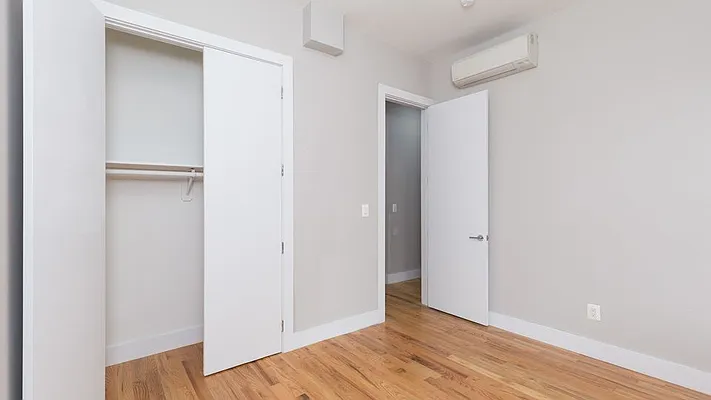 Rented by Nooklyn NYC LLC | media 7
