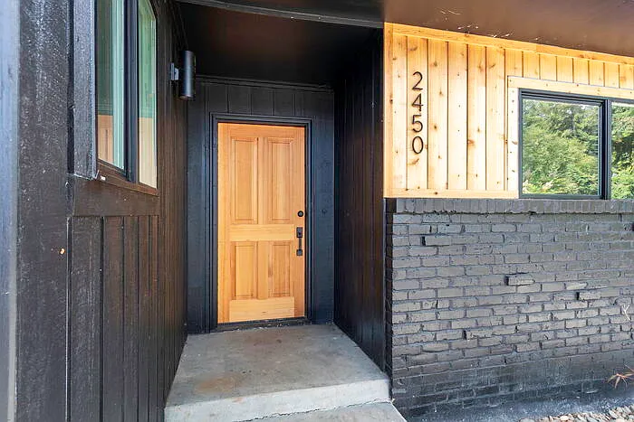 3 bed, 1.0 bath, 1430 sqft, $2,200 — Photo 4