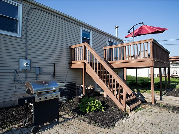 4th image of 43 Wickwine Ln