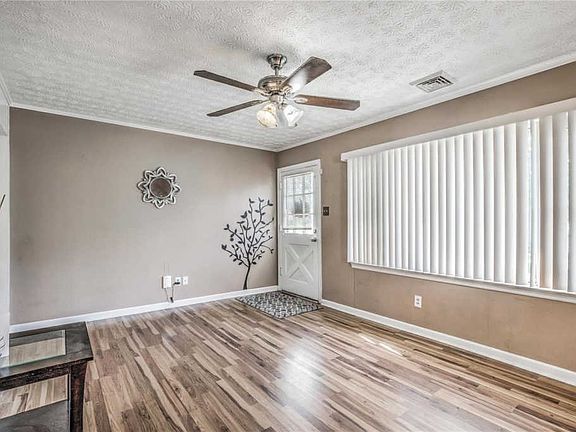 4th image of 4302 Saint Agnes Ln