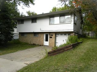 620 NE 5th St, Grand Rapids, MN 55744