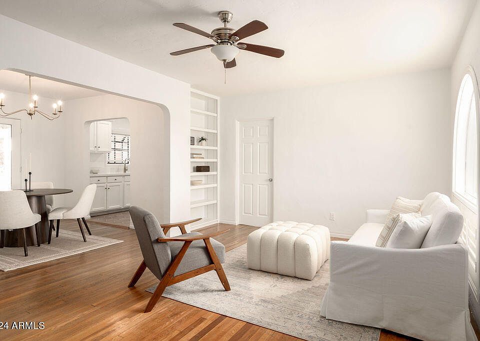 1st image of 1546 W WINDSOR Avenue