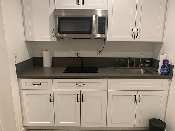 4th image of 147 W Acacia Ave APT 148