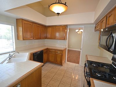 5th image of 6346 N Beechwood Ave