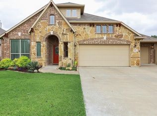 905 McAlpin Rd, Midlothian, TX 76065