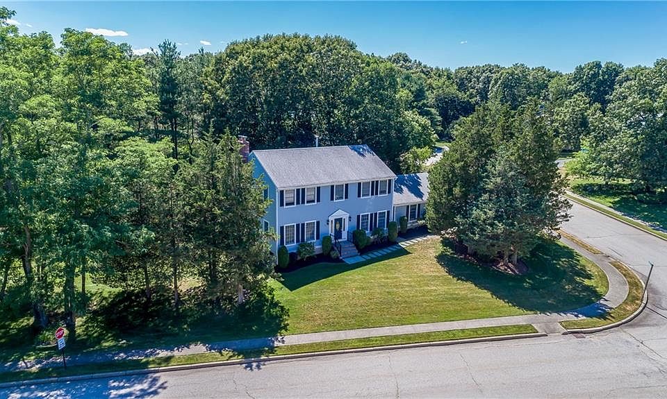 1st image of 251 Larchwood Dr