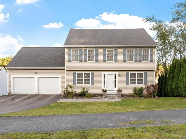 4 Fatima Ln, Worcester, MA 01606