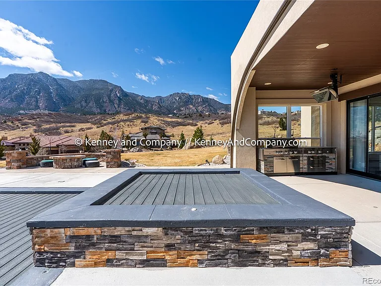6438 Farthing Dr — Photo 45