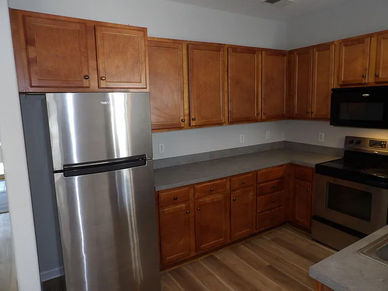 108 Charleston Ct — Photo 14