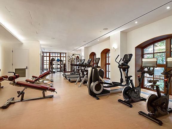 5th image of 100 Vandam St #8C
