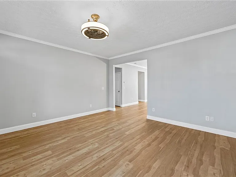6616 Splashwater Dr — Photo 9