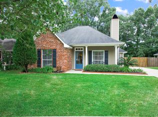 18070 Wood Haven Dr, Prairieville, LA 70769