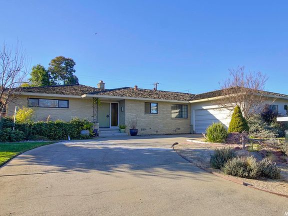 3rd image of 5872 Annrud Way