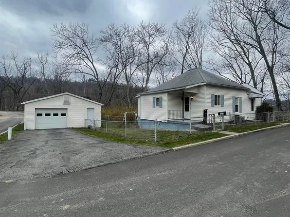 122 Kern Ave, Clarksburg, WV 26301