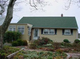 15 Winter St, Iselin, NJ 08830