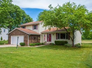 1004 Deepwood Dr, Mishawaka, IN