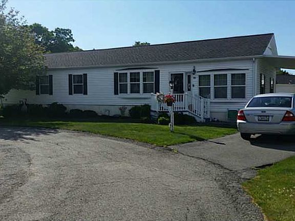 2nd image of 83 Blackbird Ct