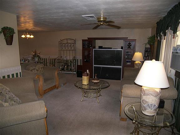 4th image of 621 Chandler Dr