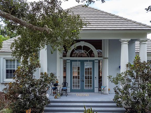 3rd image of 6815 CYPRESS COVE Circle