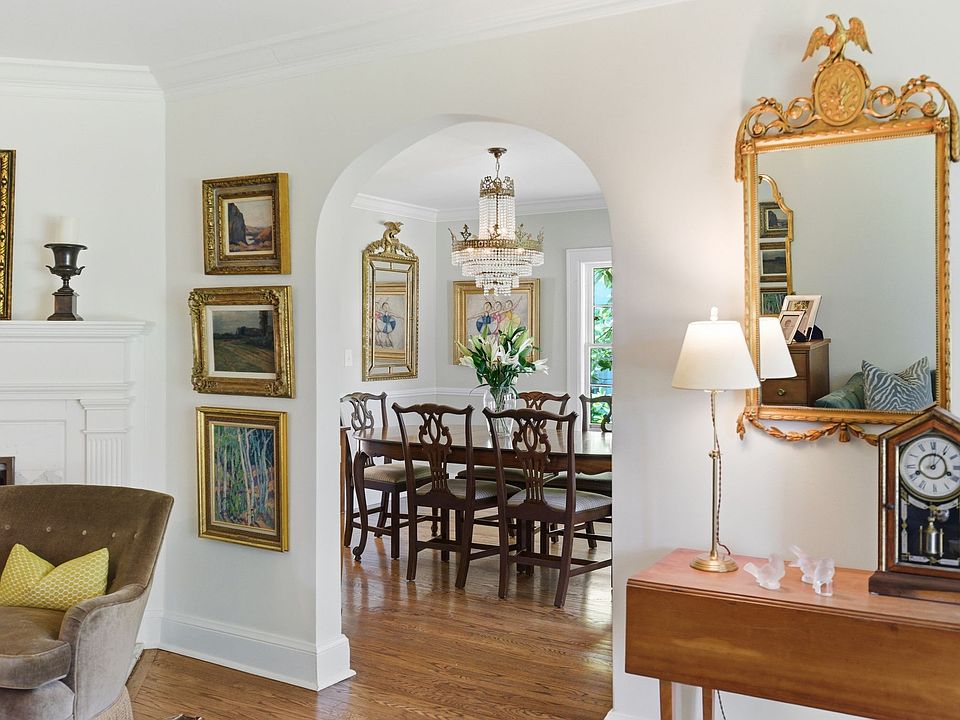 10th image of 200 Brookfield Ave