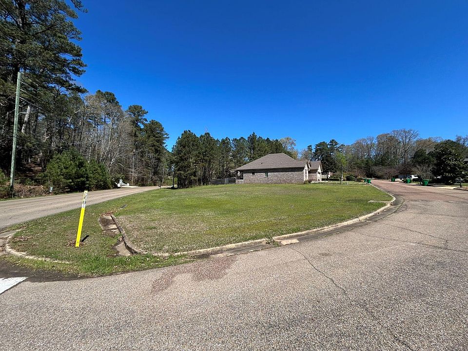 1st image of 35 Eagle Cove Rd