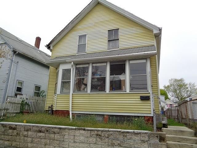 2nd image of 125 Camden Ln