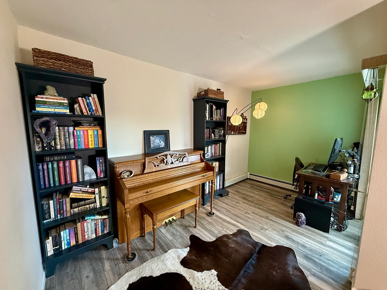 2 bed, 1300 sqft, $2,500 — Photo 2