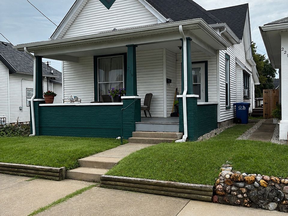 1st image of 219 W Locust St