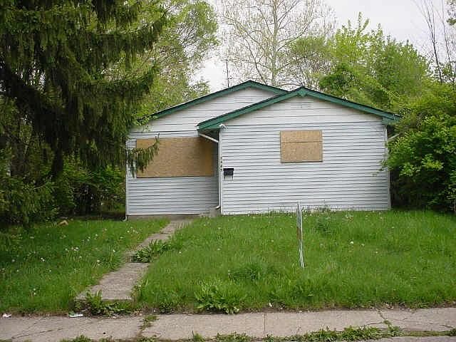 1st image of 3485 N Hillside Ave