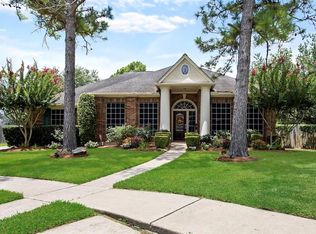 602 Lake Forest Dr, Friendswood, TX 77546