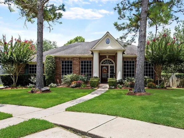 602 Lake Forest Dr, Friendswood, TX 77546