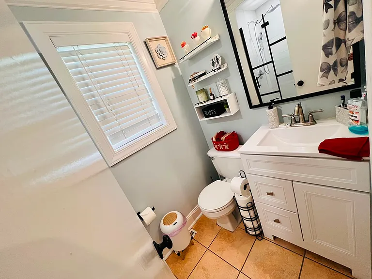 31 Walnut St #1 — Photo 9