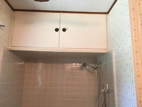 5th image of 560 E Camp St