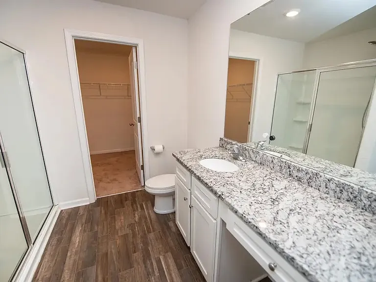 2228 Southlea Dr — Photo 14