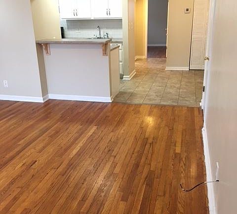 2nd image of 1010 Winfield Ave APT 3