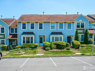 5 Heritage Sq, Sayreville, NJ, 08872